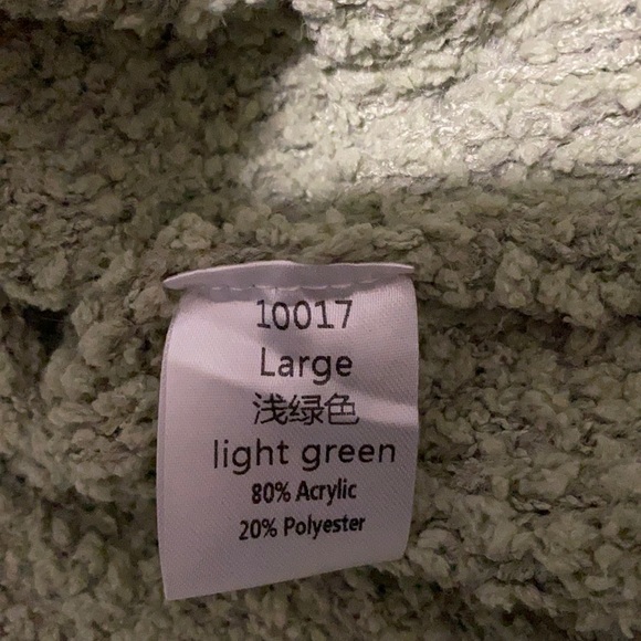 Women’s light sage green fuzzy sweater, Size L - Picture 6 of 10